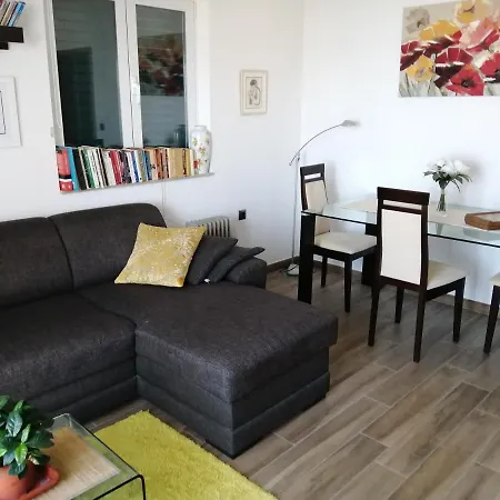 Studio Apartman Fran * Podstrana